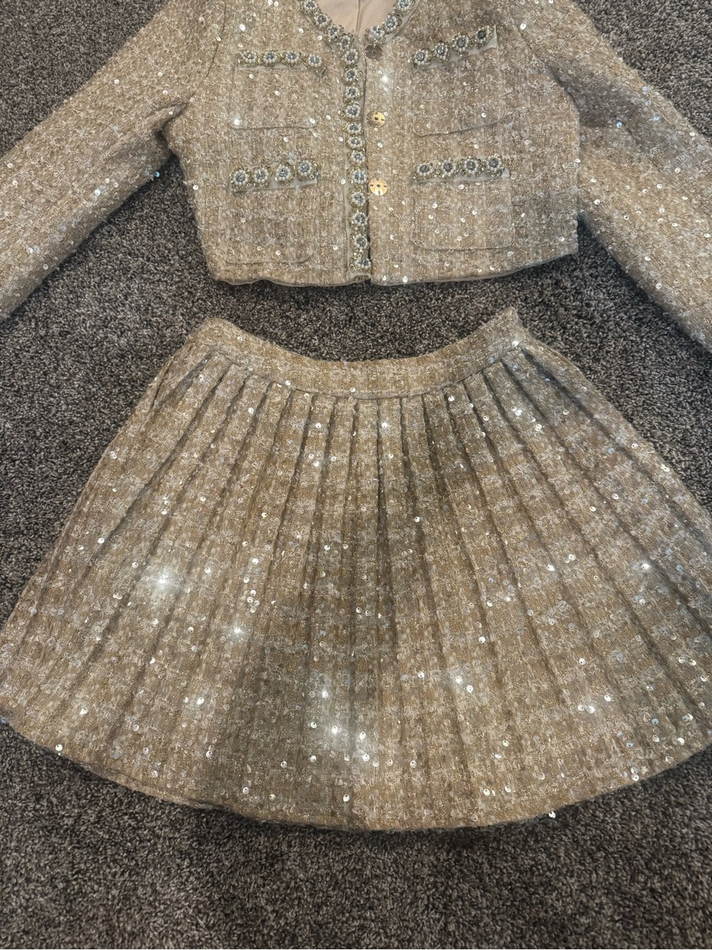 Gold Tweed Pleated Skirt Set – Cropped Jacket & Skirt - Picture 3 of 4